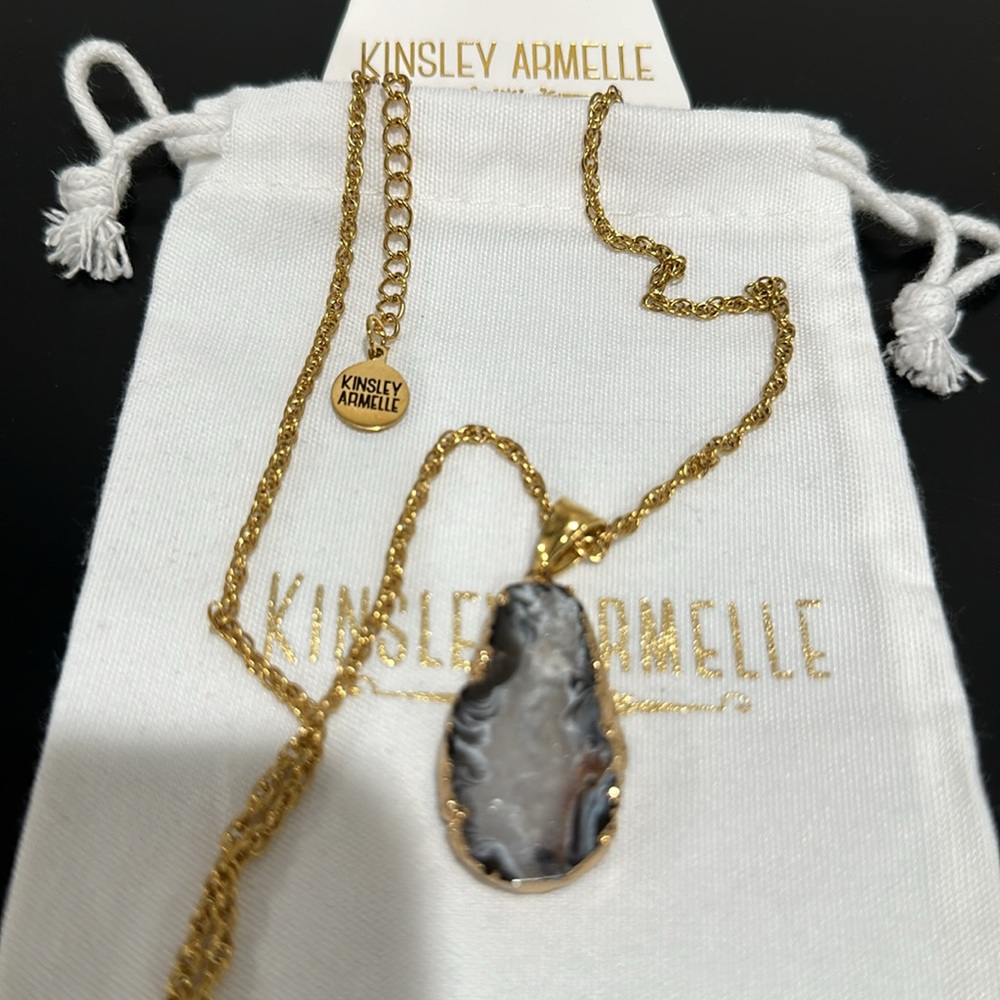 NWOT Kinsley Armelle Agate Chiffon Collection